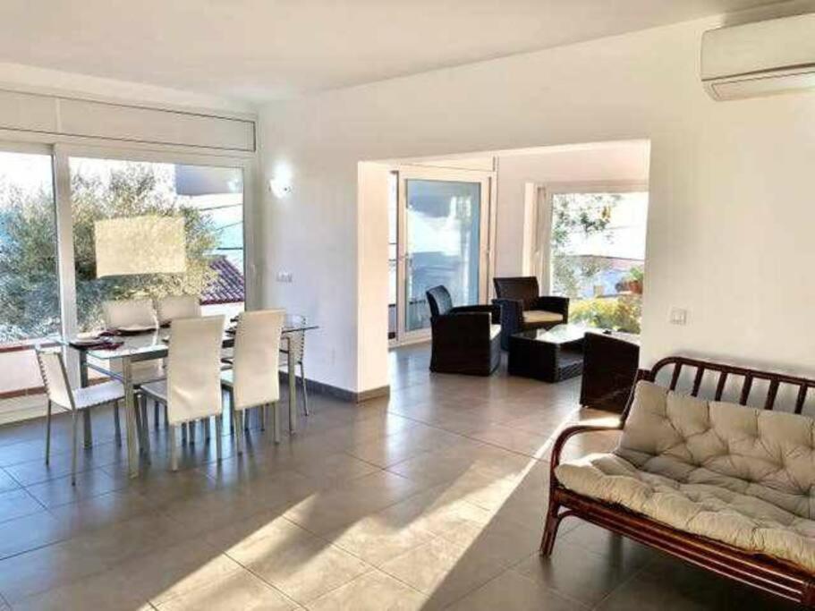 Amplio Apartamento Con Jardin En Almadrava 罗萨斯 外观 照片